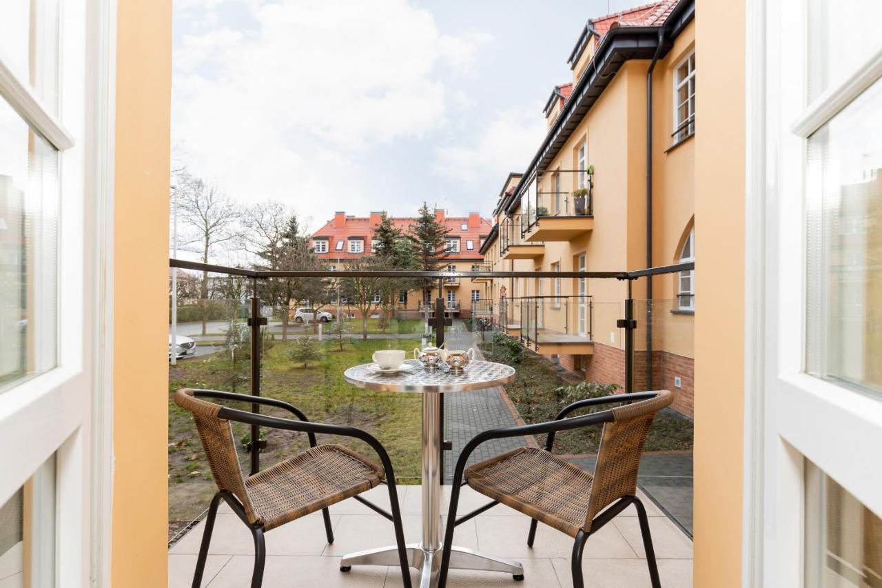 Apartamenty Biala Mewa By Renters Свиноуйсьце Экстерьер фото